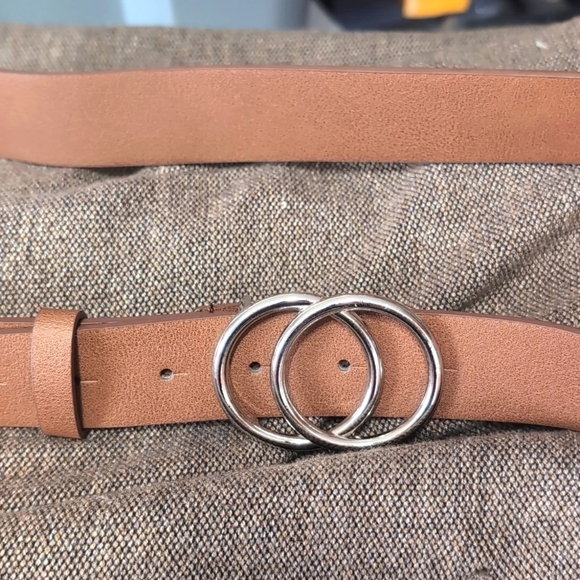 Tan Brown Leather Belt Silver Double Ring Anchor Buckle Size 115 CM - Picture 1 of 3
